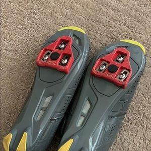 Cycling Shoes (peloton compatible)